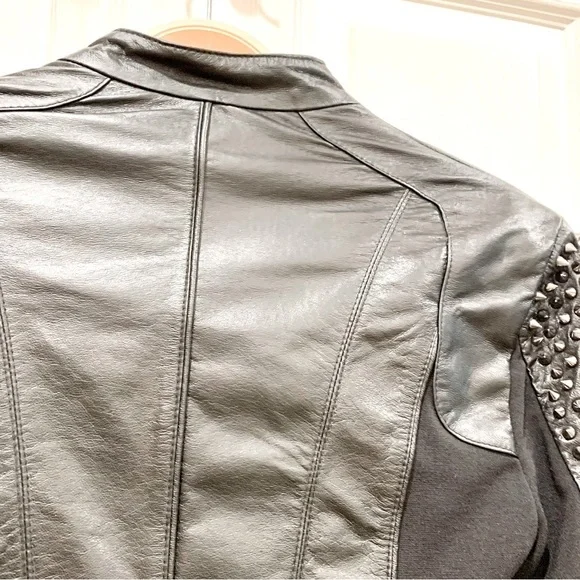 🌟 BEBE Black Genuine Leather Spiked Sleeves Peplum Moto Biker Jacket - Picture 13 of 16